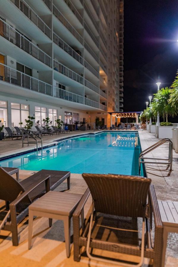 Studios In Brickell With Pool, Gym, Free Parking And Game Room Miami Luaran gambar