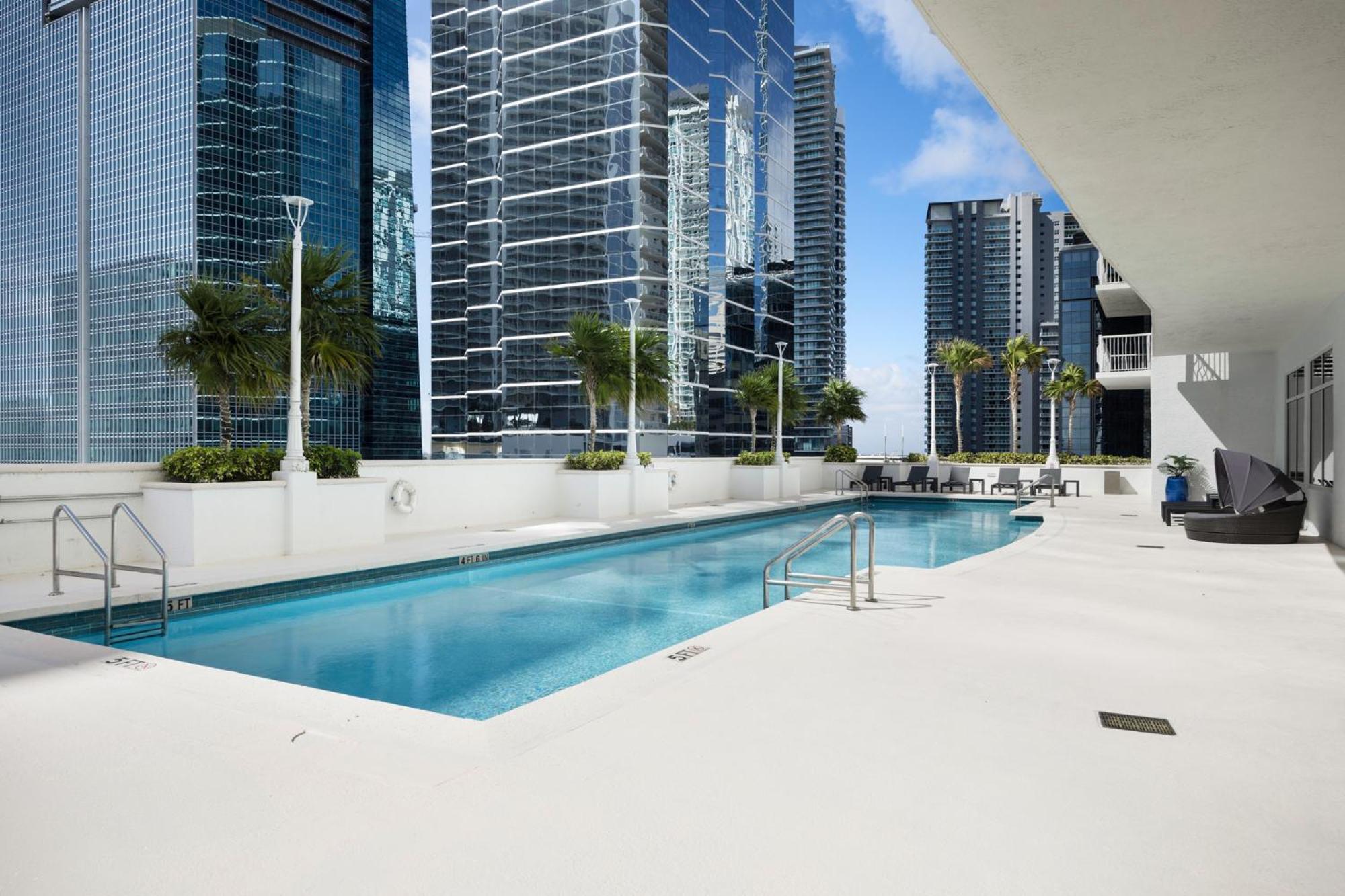 Studios In Brickell With Pool, Gym, Free Parking And Game Room Miami Luaran gambar